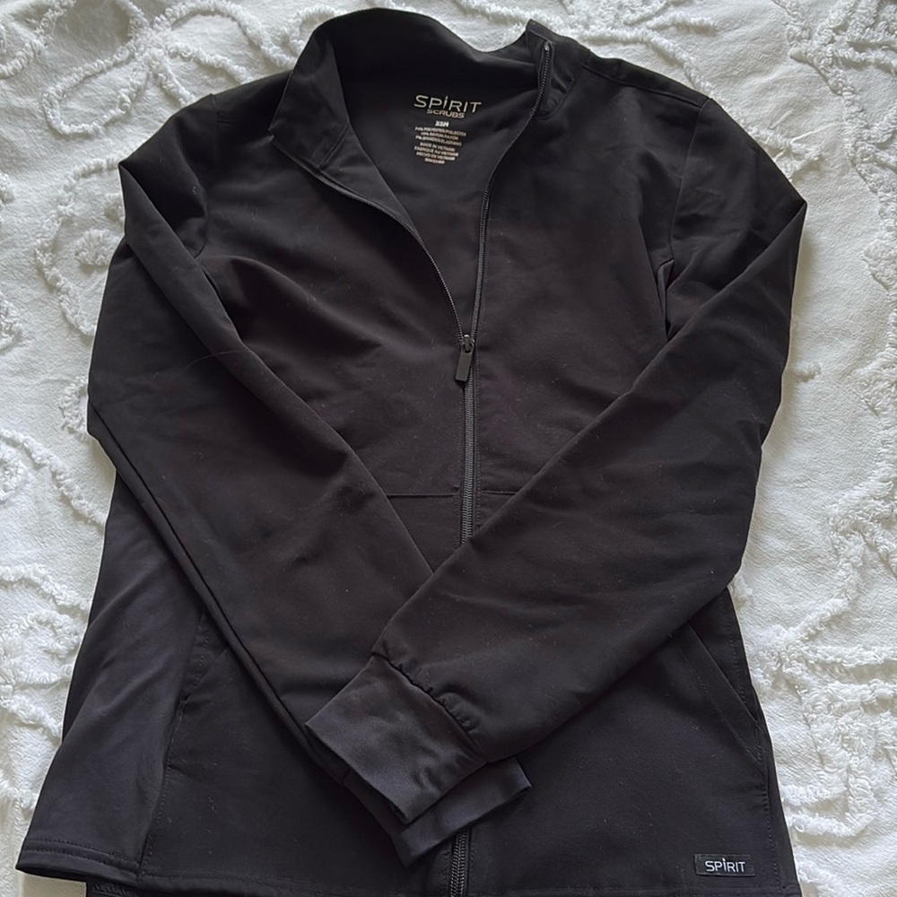 NEVER WORN 
Spirit Scrub jacket 
Size XSM